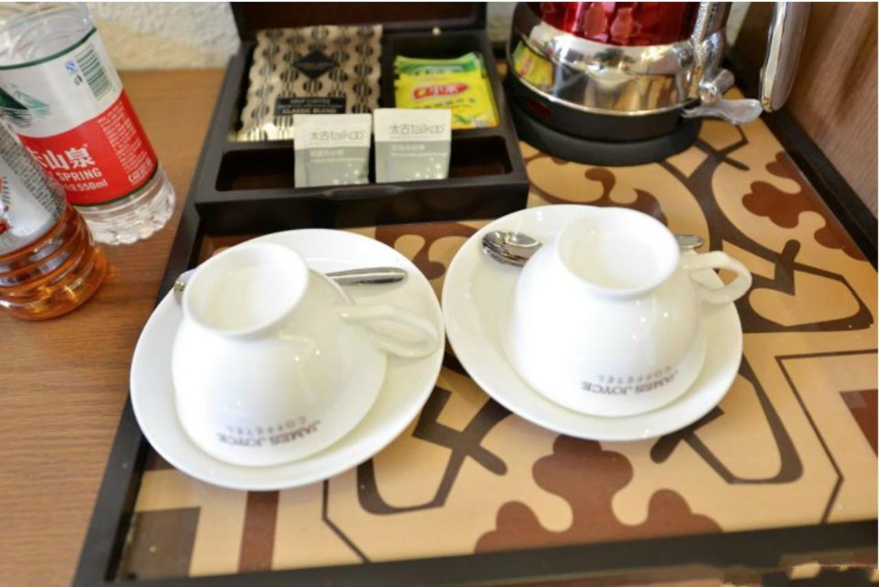 James Joyce Coffetel Beijing Gulou Street, Nanluoguxiang Ngoại thất bức ảnh